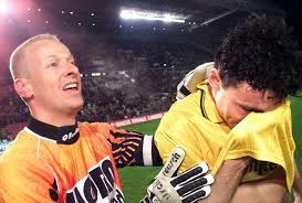 Van bommel started his amateur career at local club rkvv maasbracht before earning a professional contract with fortuna sittard in 1992. Van Bommel Het Jungske Komt Terug Als Miljonair Foto Ad Nl