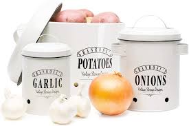 Granrosi Vorratsbehalter Set Kartoffeltopf Zwiebeltopf Und Knoblauchtopf Im Vintage Design Fur Eine Stilvolle In 2020 Kartoffeltopf Zwiebeltopf Lebensmittelbehalter