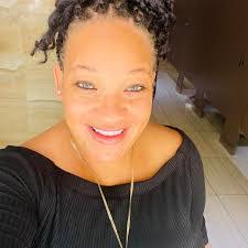 Helen Teel's Instagram, Twitter & Facebook