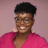 Sarah Stifter's Instagram, Twitter & Facebook