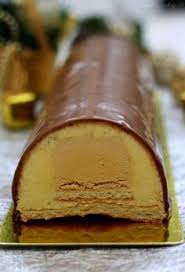 Buche A La Vanille Et Caramel Au Beurre Sale Amandine Cooking Buche De Noel Dessert Noel Gateaux Et Desserts
