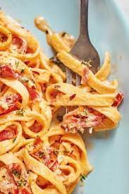 Recipe Creamy Sun Dried Tomato Fettuccine Recipe Meals Without Meat Tasty Vegetarian Recipes Beginner Vegetarian
