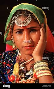 Low caste hindu woman in the Thar desert ( India Stock Photo