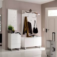 Kallax is stylish, simple storage shelving that does a lot. Flurmobel Ideen Garderobe Aequivalere