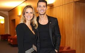 We did not find results for: Cristina Ferreira E Ruben Rua Fazem Passeio Romantico Pela Ericeira A Ferver Vidas