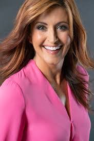 Kerri Benson's Instagram, Twitter & Facebook