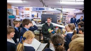 Renowned Australian Artist Takes Up Residence To Inspire Students Redlands Redlands