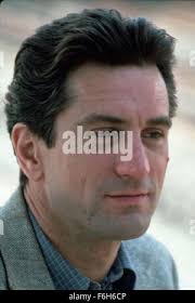 DATE DE SORTIE : Novembre 21, 1984 TITRE DE LA VIDÉO : Falling in Love Ulu  Grosbard Directeur :