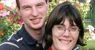 Carr, Stever to wed in October