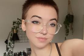 what names would suit me? : r/lgbt