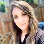 Lacey Hatch's Instagram, Twitter & Facebook