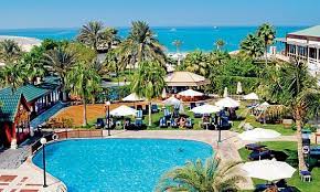Dubai Marine Beach Resort Spa Despite Its Sprawling Size This Club Located In Jumeirah 1 Has A Cosy Village Feel Bather Dubai Beach Dubai Beach Resorts