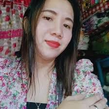 Anne Salas's Instagram, Twitter & Facebook