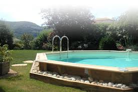 piscine hors sol une piscine facile pour votre jardin piscine bois piscine hors sol amenagement piscine hors sol