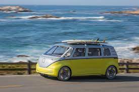 We never thought californian police officers would close down a street in santa monica to allow jonny smith to test drive the extraordinary volkswagen id. Volkswagen Offers New Details About Its Adorable Id Buzz Electric Microbus The Verge