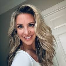 Allison Irwin's Instagram, Twitter & Facebook