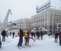 A madrid, il va continuer à neiger toute la journée de ce samedi. Ybdemdgmiysuam