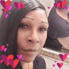 Helena Warner's Instagram, Twitter & Facebook