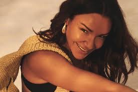 Elizabeth Whiston's Instagram, Twitter & Facebook