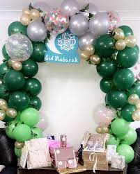 Eid Mubarak To Everyone Celebrating Today Heres A Balloon Arch All Squished Up Balloon Arch Balloons Eid Mubarak