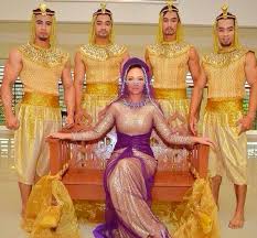 Congrats on the great and affordable. Nora Danish Disuruh Tak Pakai Baju
