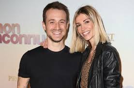 Sexy, en robes et décolletés de dingue pour le mariage de chloé mortaud chloé mortaud célébrait son mariage ce dimanche 20 juin 2021. Hugo Clement Et Alexandra Rosenfeld Bientot Parents