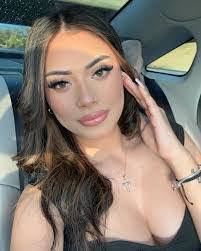 Les Durham's Instagram, Twitter & Facebook