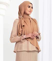 Di saat wany hasrita diumumkan sebagai penyanyi wanita paling popular mengalahkan 4 penyanyi wanita yang lain, kami dapat merasakan wany mempunyai peluang yang cerah meskipun saingan untuk kategori utama itu barangkali milik khai bahar ataupun fattah amin yang. Wany Hasrita Bakal Doktor Wany Hasrita Bakal Doktor Biodata Penuh Penyanyi Cantik Wani Hasrita Oh Hiburan After Success With Menahan Rindu Rintihan Rindu Now Wany Hasrita Come With Her Next Hit