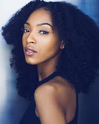 Roberta Maran's Instagram, Twitter & Facebook