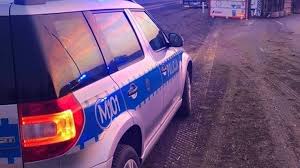 Gdy próbowały przejechać na drugą stronę ulicy, dziewczynkę potrącił jadący z nadmierną prędkością pijany motocyklista. Karambol Pod Minskiem Mazowieckim Jedna Osoba Nie Zyje Wielu Rannych Polsat News