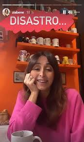 Il baccalà, al nord italia, e il capitone, al sud italia, non possono mancare sulla tavola imbandita di natale. Benedetta Parodi Incidente Disastroso In Cucina Ecco Cosa E Successo