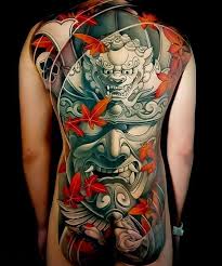 Sau một lần đăng ảnh chụp vóc dáng vạm vỡ với loạt hình xăm, hossein balapour trở nên nổi tiếng. Ghim Tren Tattoo