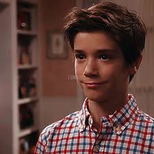 Finally found a decent scenepack 😱 #americanhousewife #oliverotto #a...