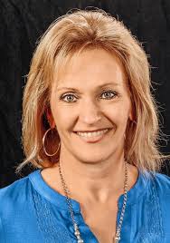 Music Academy Spotlight️! ⭐️Cindy Perkins has been the Piano Accompanist  for Landmark the past 15 years, so we are excited to have her join the  Music Academy Faculty! Cindy travels with the