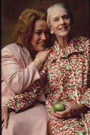 Kathy Bates Jessica Tandy In Fried Green Tomatoes Fried Green Tomatoes Green Tomatoes Jessica Tandy