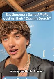 Which #NeverHaveIEver cast member do you think would be in a love tria...