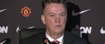 Louis van gaal, isminin türk kulüpleriyle anılmasının ardından araştırılan isim oldu. Van Gaal In Zijn Beste Engels