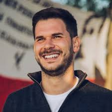 Manuel Cisneros: "El principal desafío es seguir apostando a la renovación  del radicalismo"