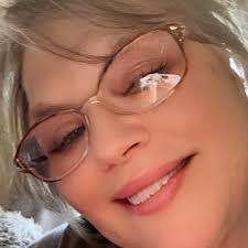 Candace Gunning's Instagram, Twitter & Facebook