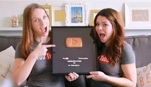 Every pewdiepie play button unboxing ( as of 100 million) подробнее. Do We Get A Play Button When We Reach 100 Subscribers On Youtube Where Can I Find A List Of The Play Button Awards At The Different Levels Quora