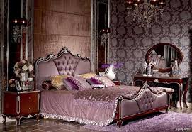 ديكورات غرف نوم بتصاميم ايطالية كلاسيكية فخمة مشاهير