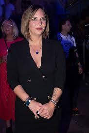 Daniela karabas geht auf tuchfühlung mit einem stripper. Https Www Promiflash De News 2019 12 31 Diese Neujahrsvorsaetze Verfolgte Meghan Vor Harrys Zeit Html 2019 12 31t23 52 00 01 00 Https Content1 Promiflash De Article Images Gallery2048 Herzogin Meghan Laechelt 76 Jpg Herzogin Meghan Im