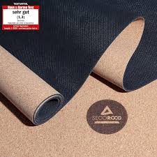 With 21 colors and patterns to choose from, it's easy to find something in your style. Secoroco Yogamatte Kork Rutschfest 3mm Starke Vegan Nachhaltig Und Recycelbar Yoga Matte Aus Kork Kautschuk Inklusive Yogatasche Aus Leinen Amazon De Sport Freizeit