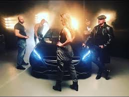 Update required to play the media you will need to either update your browser to a recent version or update your flash plugin. Der Heni Sztori Official Music Video Youtube