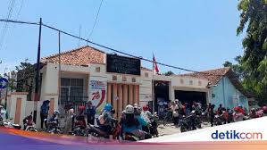 Mama sendiri akhirnya mengiyakan keinginanku yang keras itu. Beredar Nama Penerima Bantuan Modal Rp 2 4 Juta Ini Kata Pemda Brebes