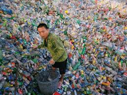 Umweltorganisation oceana greift amazon wegen plastikmüll an. Plastikmull Von Aldi Edeka Und Co Lasst In Asien Mullberge Wachsen Zeigt Ein Report Business Insider