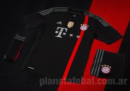 Camiseta de entrenamiento adidas bayern munich 20/21. Camiseta Adidas Del Bayern Munich Ucl 2014 15