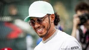 Hamilton x far cry® 6. Kommentar Lewis Hamilton Ikone Auf Und Neben Der Strecke Kommentare Dw 03 11 2019