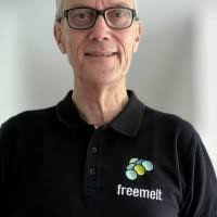 Stephen Hipp's Instagram, Twitter & Facebook