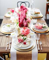 10 Incredibly Chic Tabletop Ideas For Easter Brunch Brunch Table Setting Brunch Table Brunch Decor